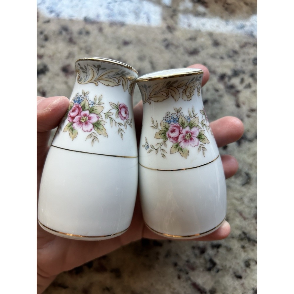 Noritake Somerset Salt & Pepper Japan